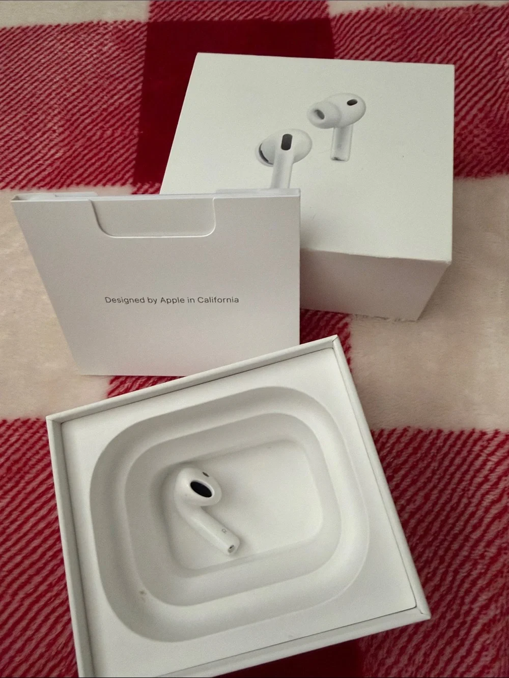 Apple White Wireless Earbud (Right) with White Finish